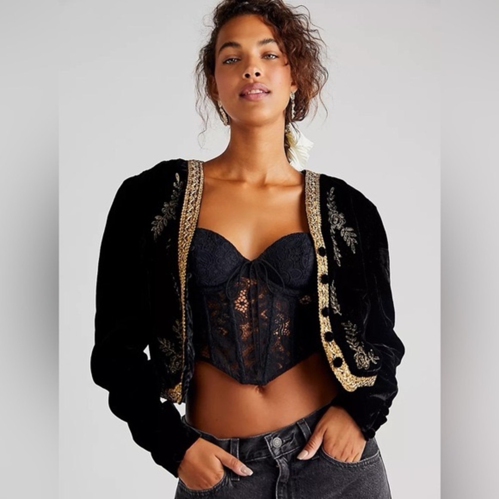 NWOT Free People Abbie Bed Jacket Vintage Inspired Velvet Gold Embroidered XS